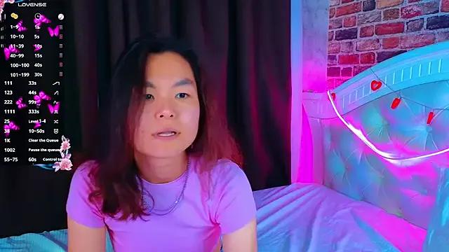 VioletBrewer from StripChat is Freechat