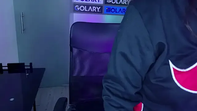 Violetta_Swett_ from StripChat is Freechat