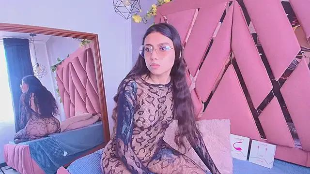 viollettaa_ from StripChat is Freechat