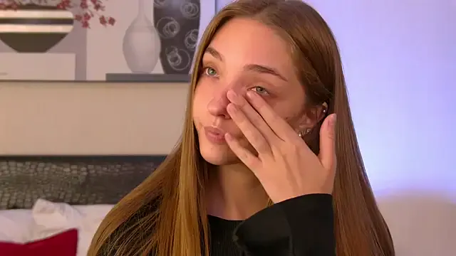 Girls: try live performances with matured performers, from dancing to quirks, in a variety of beautiful sex cams.