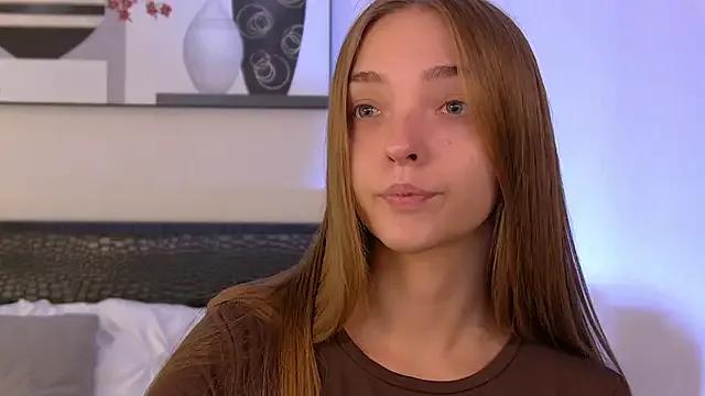 VirginieCruz from StripChat is Freechat