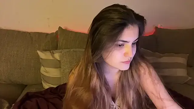 Vivalenti_Kiss from StripChat is Freechat