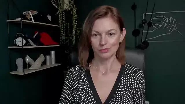 VivianWILD from StripChat is Freechat