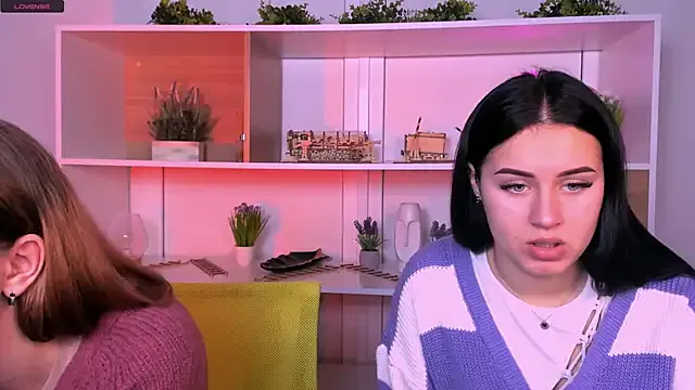 Girls: try live performances with matured performers, from dancing to quirks, in a variety of beautiful sex cams.