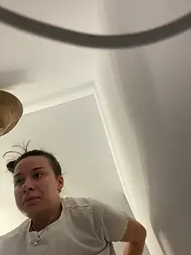 vixennn from StripChat is Freechat