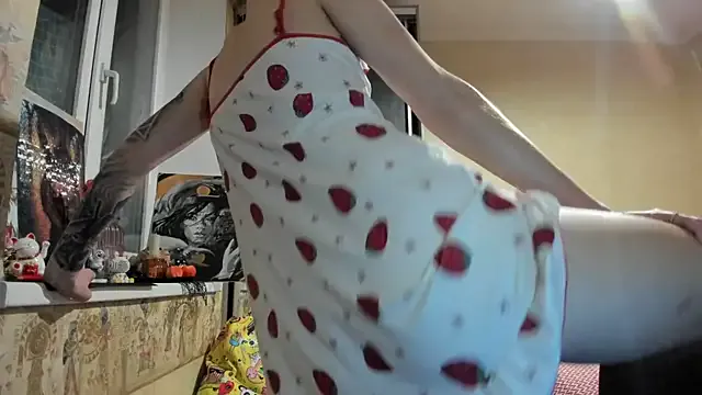 Girls: try live performances with matured performers, from dancing to quirks, in a variety of beautiful sex cams.