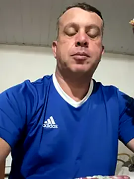 wellingtonmds from StripChat is Freechat