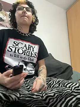 whitebunny88 from StripChat is Freechat