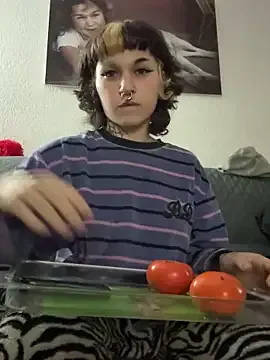 whitebunny88 from StripChat is Freechat