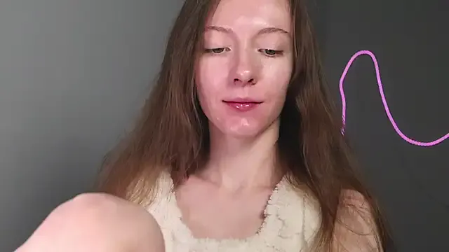 Why_me_stella from StripChat is Freechat