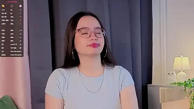 WildaBisom from StripChat is Freechat