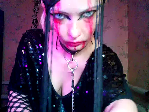 WildMissNiks from StripChat is Freechat