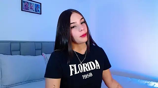 x_isabela_x from StripChat is Freechat