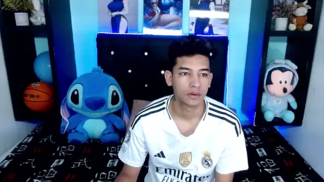 Girls: try live performances with matured performers, from dancing to quirks, in a variety of beautiful sex cams.