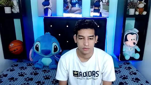 x_oliver_x from StripChat is Freechat