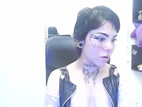 Xbabymoonx from StripChat