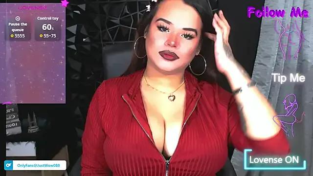 xHugeHarleySelfsuckerx from StripChat is Freechat