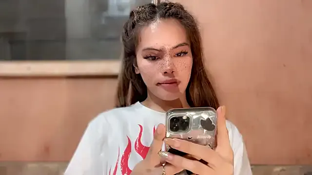 xqueensatisfaction69x from StripChat is Freechat