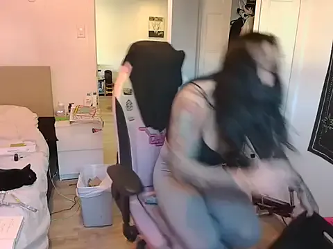 xxAlexya from StripChat is Freechat