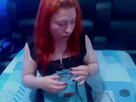 XxMiaSexxyHotxX from StripChat