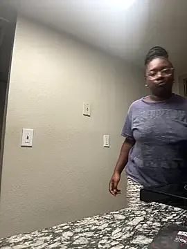 XxMidnightEssencexX from StripChat is Freechat