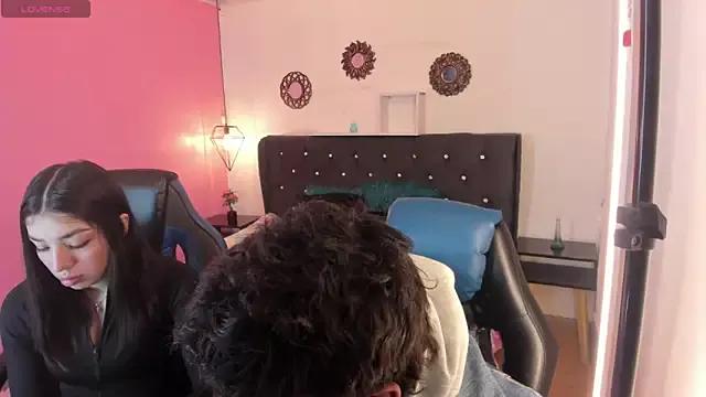 Girls: try live performances with matured performers, from dancing to quirks, in a variety of beautiful sex cams.