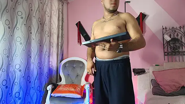 YiingandYang from StripChat