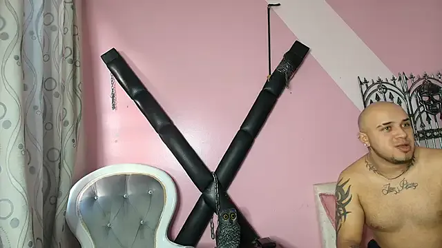 YiingandYang from StripChat is Freechat