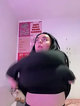 YorkshireGirly from StripChat is Freechat