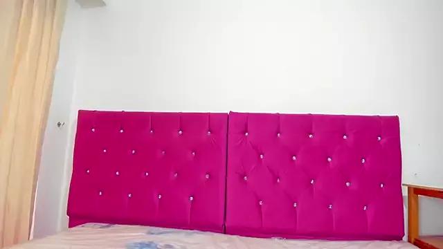 Girls: try live performances with matured performers, from dancing to quirks, in a variety of beautiful sex cams.