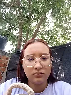 young_dairy01 from StripChat