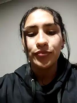 YoungHearXX from StripChat is Freechat