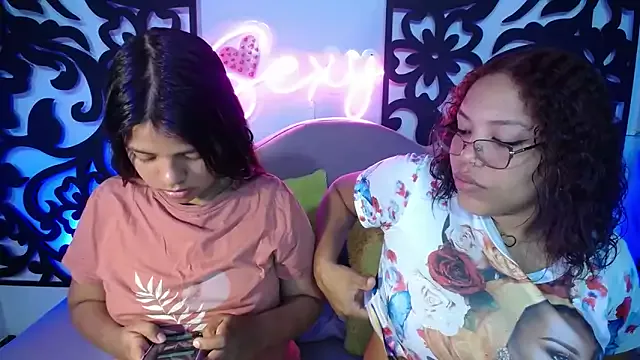 Girls: try live performances with matured performers, from dancing to quirks, in a variety of beautiful sex cams.