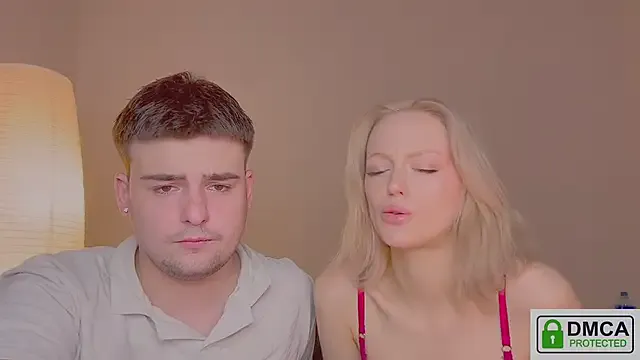  your_molly_mark_ chat room