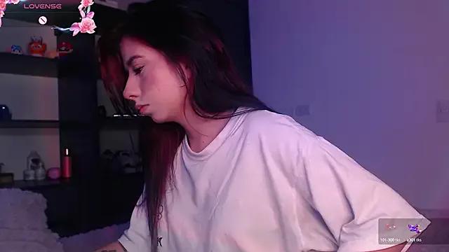 Your_rosalie from StripChat is Freechat