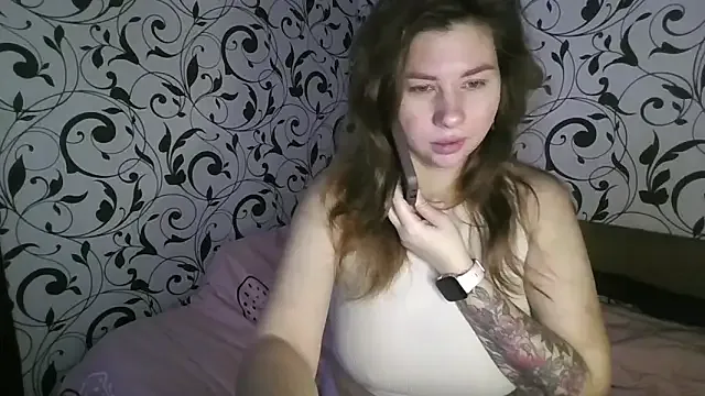 YourEmilie from StripChat is Freechat