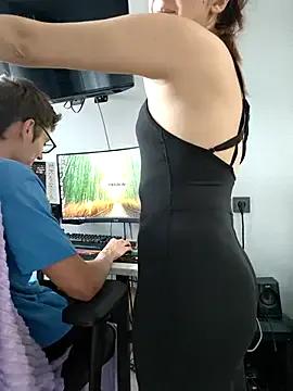 Girls: try live performances with matured performers, from dancing to quirks, in a variety of beautiful sex cams.