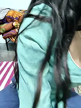  Yours-Zeenat chat room