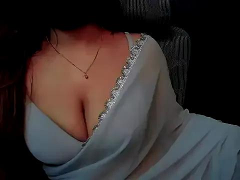 YoursSuku from StripChat is Freechat