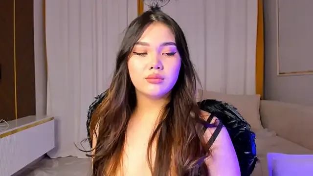 yummmymommy from StripChat is Freechat