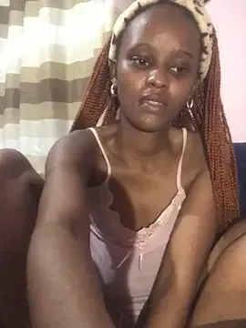 yummy-caramel from StripChat is Freechat