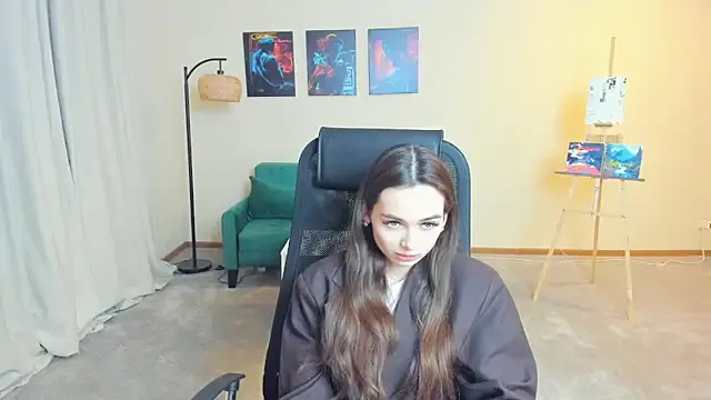 YvonneRobes from StripChat