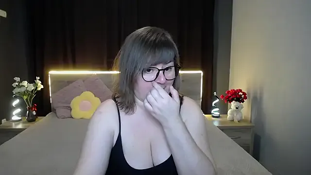 ZannaDreil from StripChat