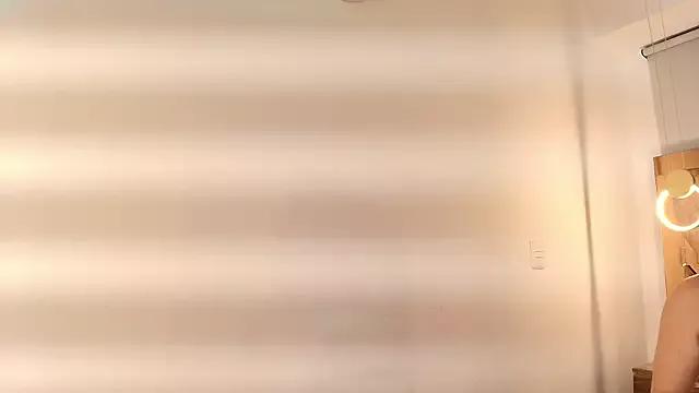 Zarah_andrew__ from StripChat
