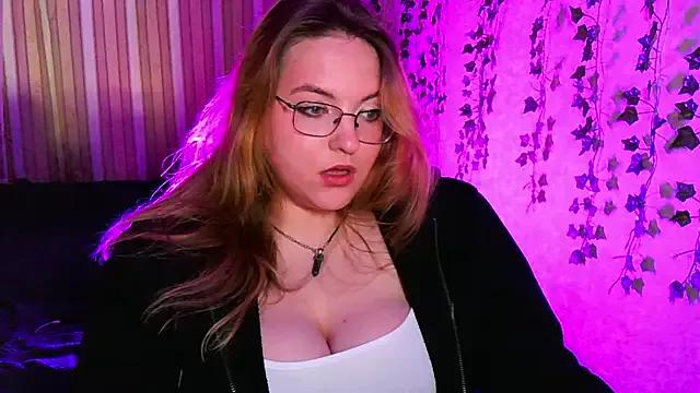 ZayaRush from StripChat is Freechat