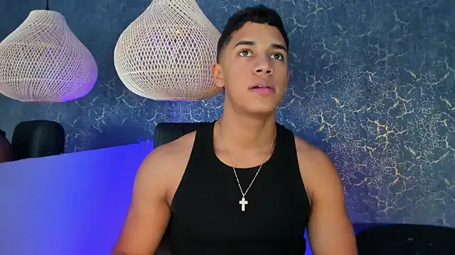 Zayne_cross from StripChat is Freechat