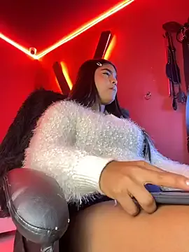 Girls: try live performances with matured performers, from dancing to quirks, in a variety of beautiful sex cams.