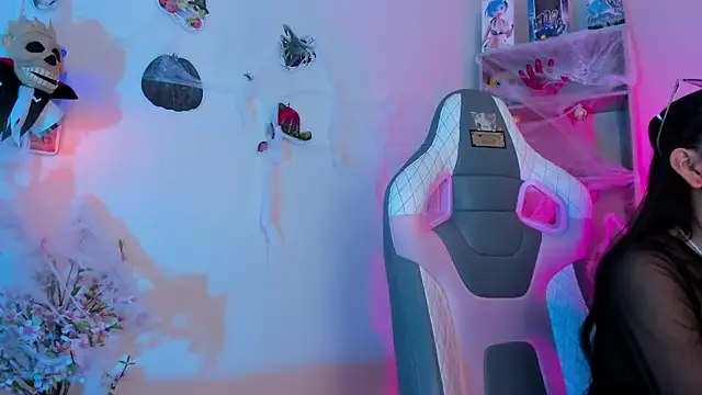 Zoe_Skyler from StripChat is Freechat