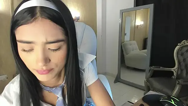 zoerouse_ from StripChat is Freechat