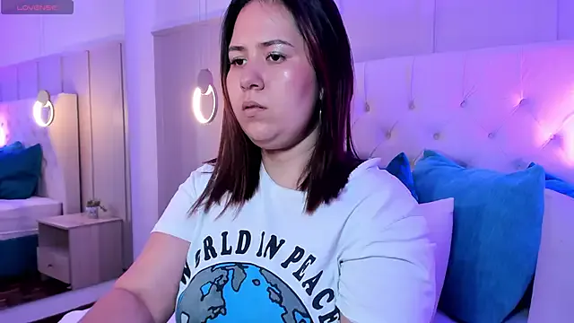 Zoes_milee from StripChat